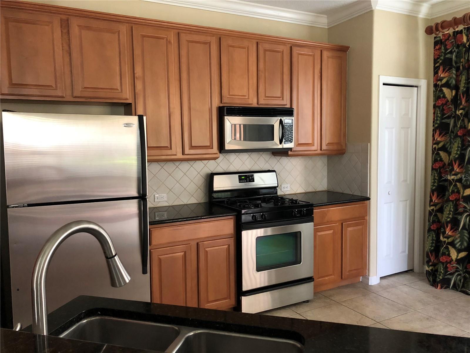 834 ASSEMBLY CT, REUNION, FL — photo 5