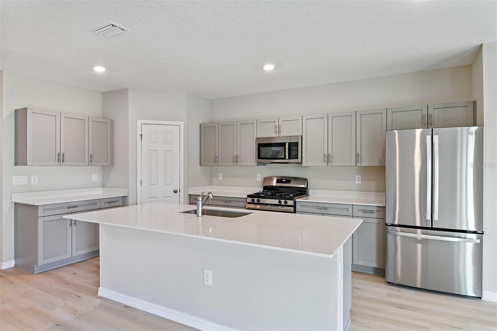 31670 BARONNE ST, WESLEY CHAPEL, FL — photo 11
