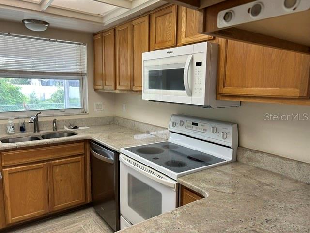 1404 SANDALWOOD DR, DUNEDIN, FL — photo 11