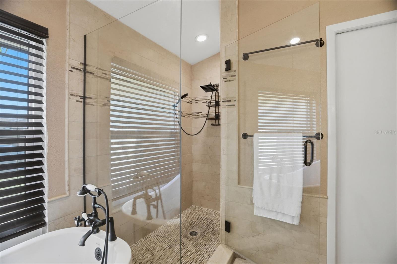 8535 CAITLIN CT, HUDSON, FL — photo 35