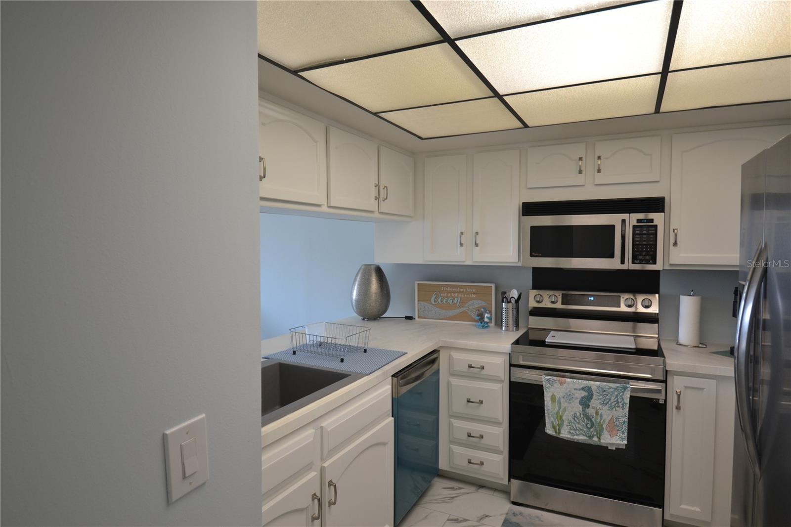 238 MARINER DR, TARPON SPRINGS, FL — photo 3