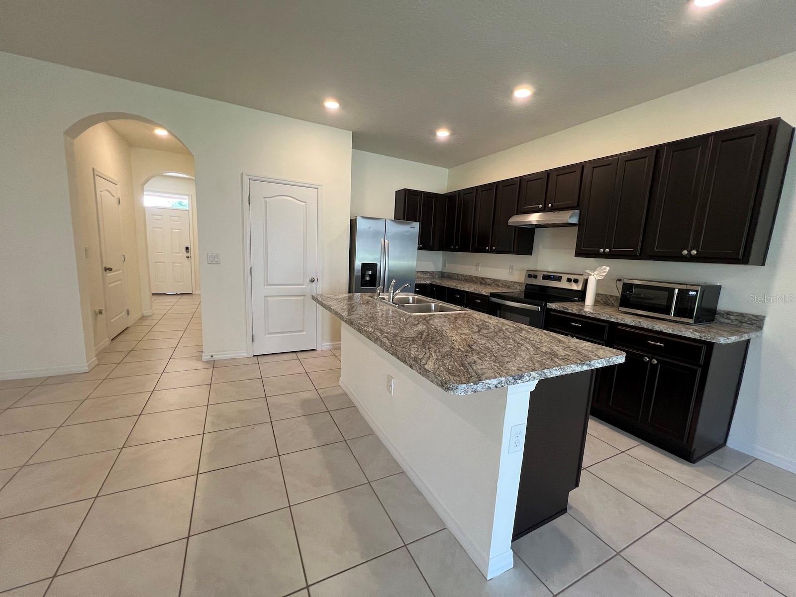 1370 YELLOW FINCH DR, DAVENPORT, FL — photo 4