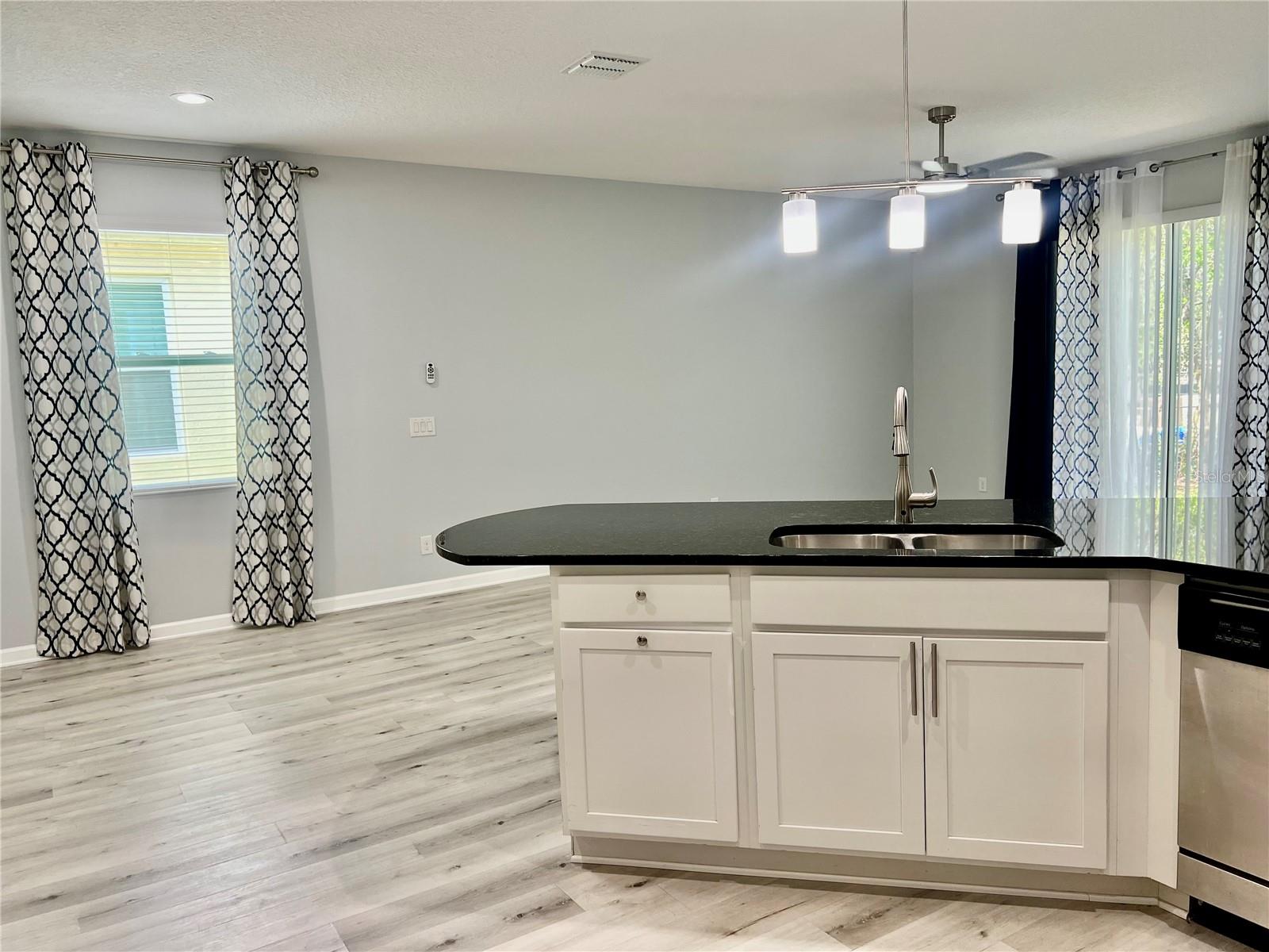 3215 STRATTON CIR, KISSIMMEE, FL — photo 9