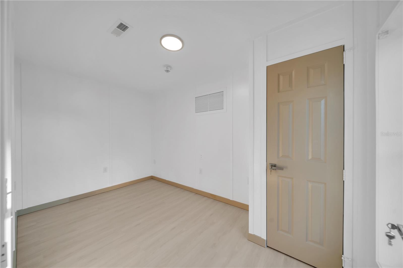7483 DANVERS CIR, PORT CHARLOTTE, FL — photo 2