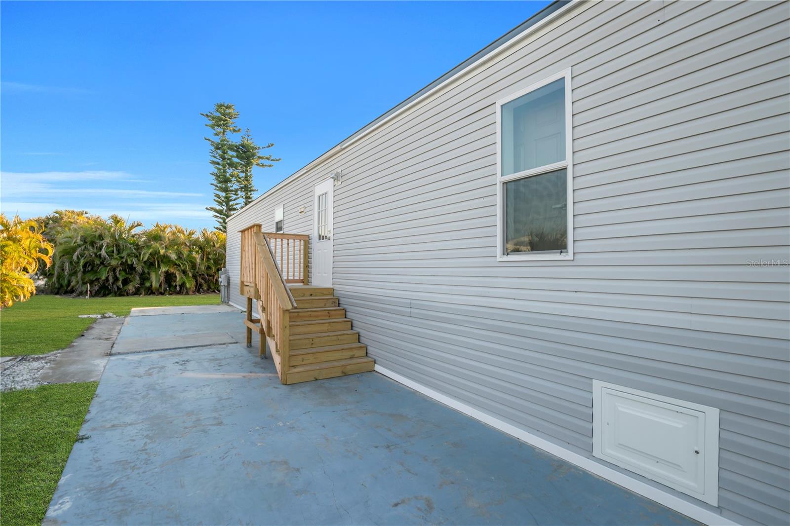 7483 DANVERS CIR, PORT CHARLOTTE, FL — photo 23
