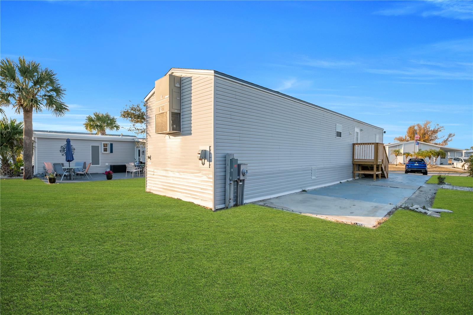 7483 DANVERS CIR, PORT CHARLOTTE, FL — photo 24