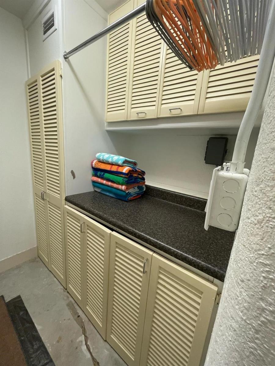 6015 CARLTON AVE, SARASOTA, FL — photo 11