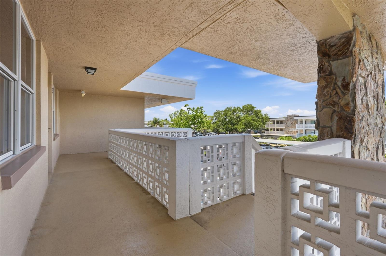 4915 BAY ST NE #323, ST PETERSBURG, FL — photo 35