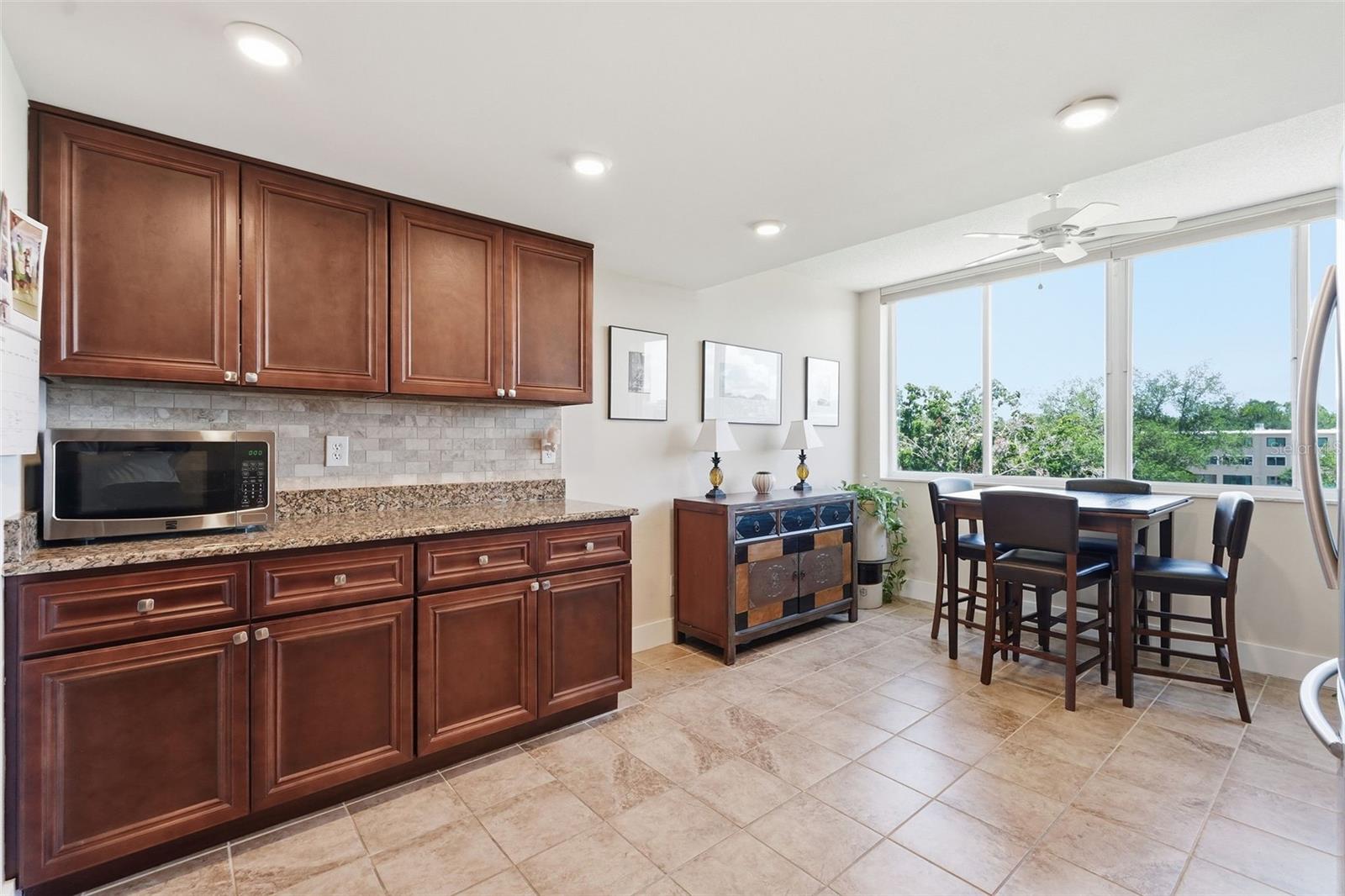 4915 BAY ST NE #323, ST PETERSBURG, FL — photo 25