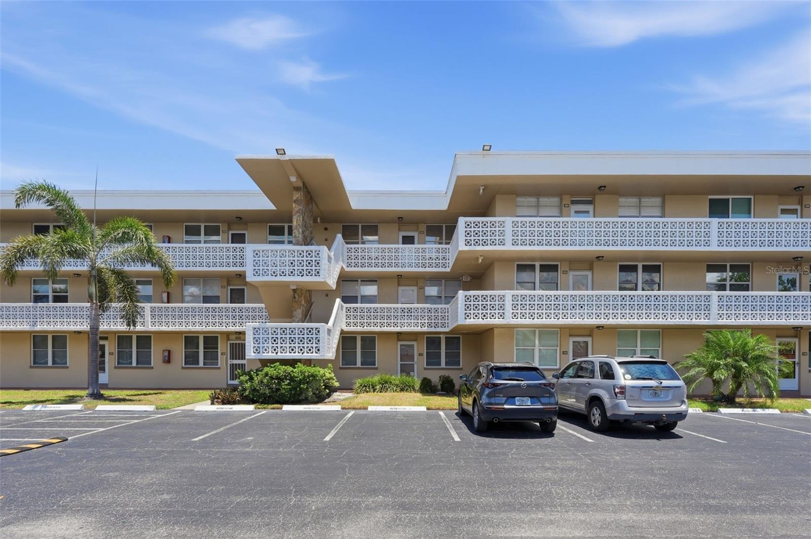 4915 BAY ST NE #323, ST PETERSBURG, FL — photo 38