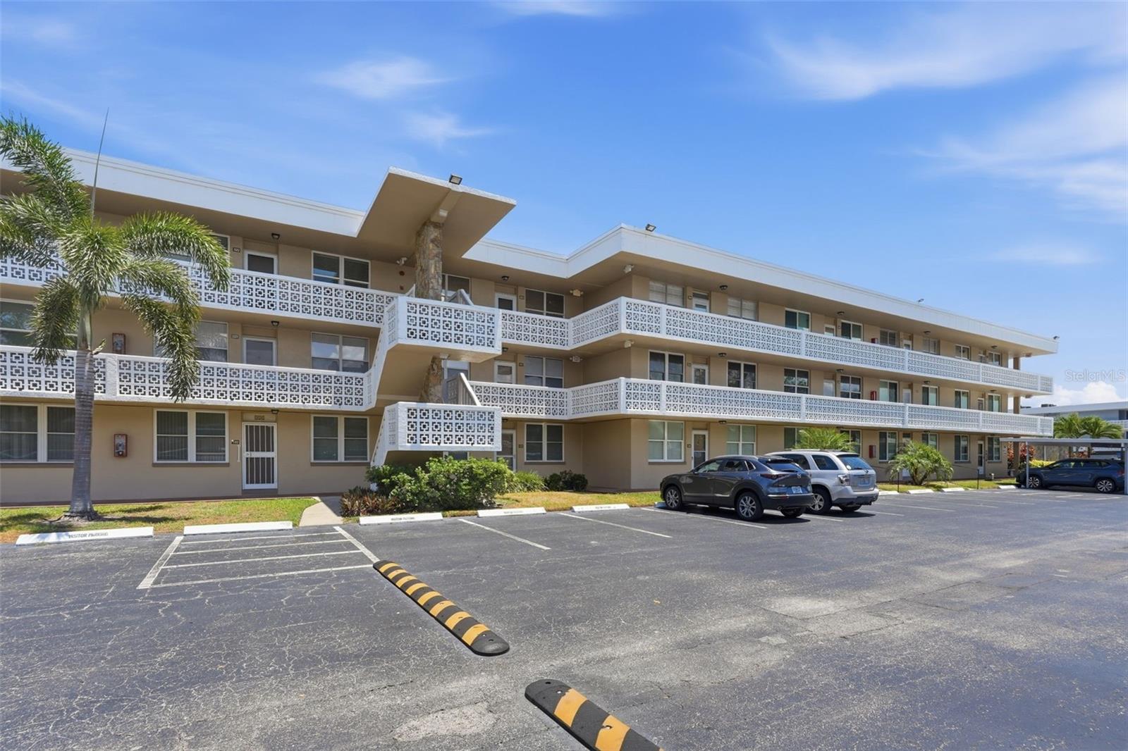 4915 BAY ST NE #323, ST PETERSBURG, FL — photo 39