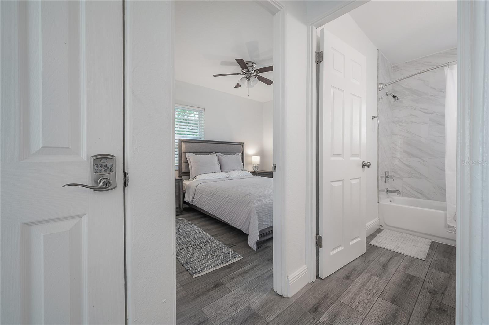 7204 N 15TH ST, TAMPA, FL — photo 8