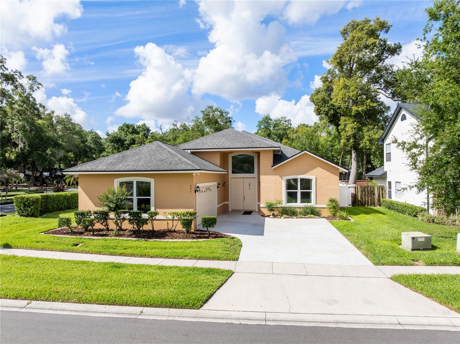683 OAK HOLLOW WAY, ALTAMONTE SPRINGS, FL — photo 2