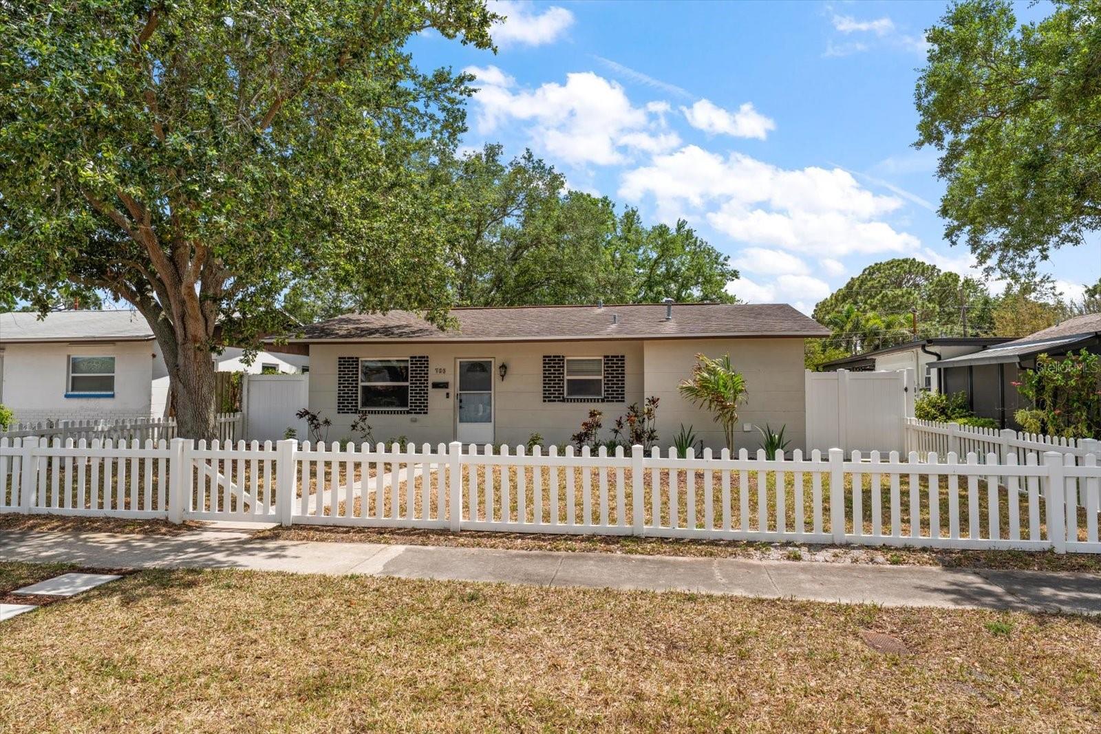 766 90TH AVE N, ST PETERSBURG, FL — photo 2