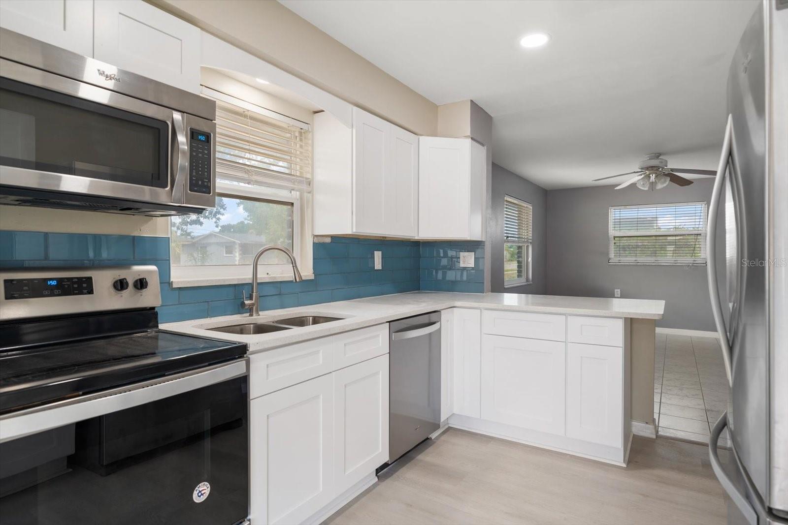 766 90TH AVE N, ST PETERSBURG, FL — photo 9
