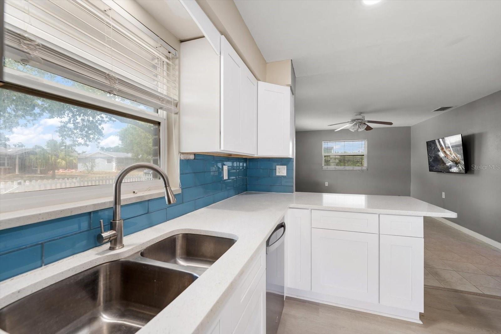 766 90TH AVE N, ST PETERSBURG, FL — photo 10