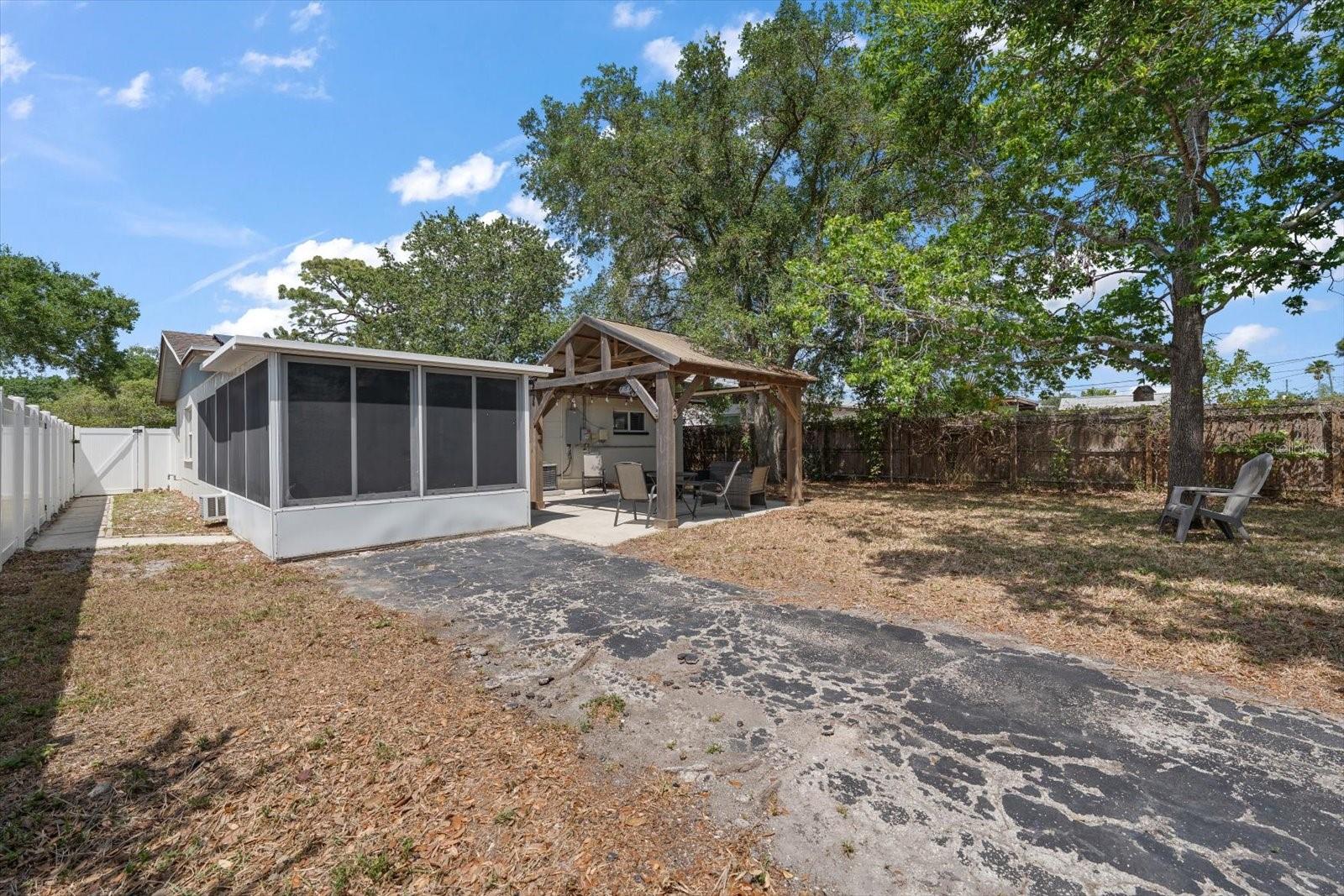 766 90TH AVE N, ST PETERSBURG, FL — photo 23