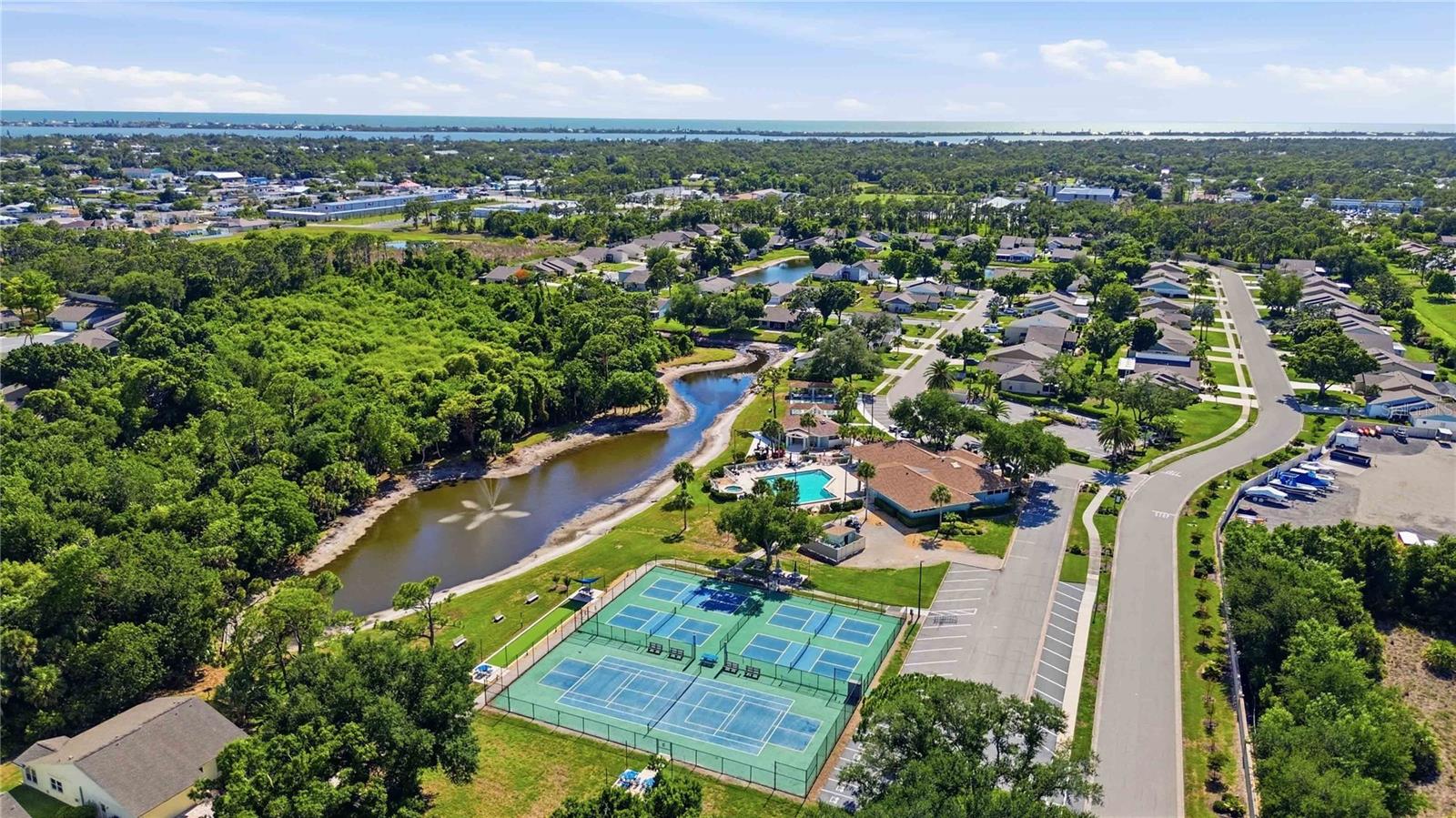 409 TOMOKA DR, ENGLEWOOD, FL — photo 48