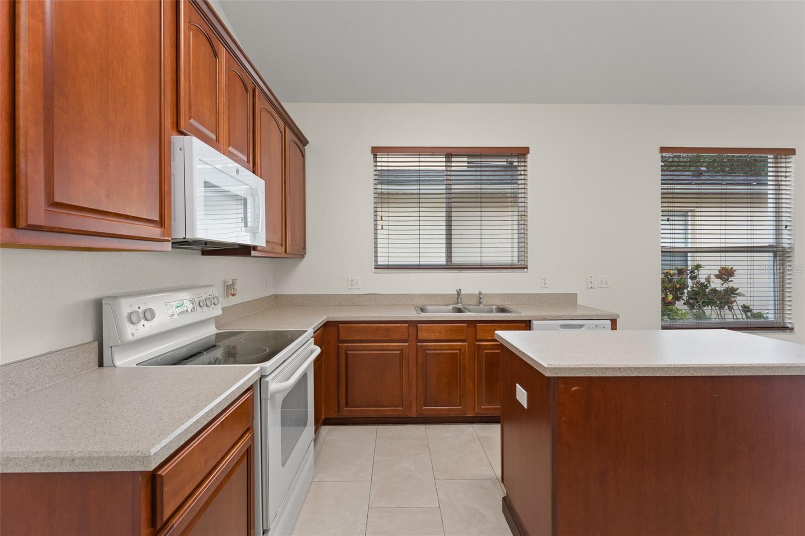 8838 ABBOTSBURY DR, WINDERMERE, FL — photo 8