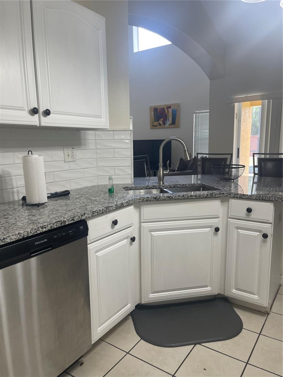1336 CASTERTON CIR, DAVENPORT, FL — photo 14