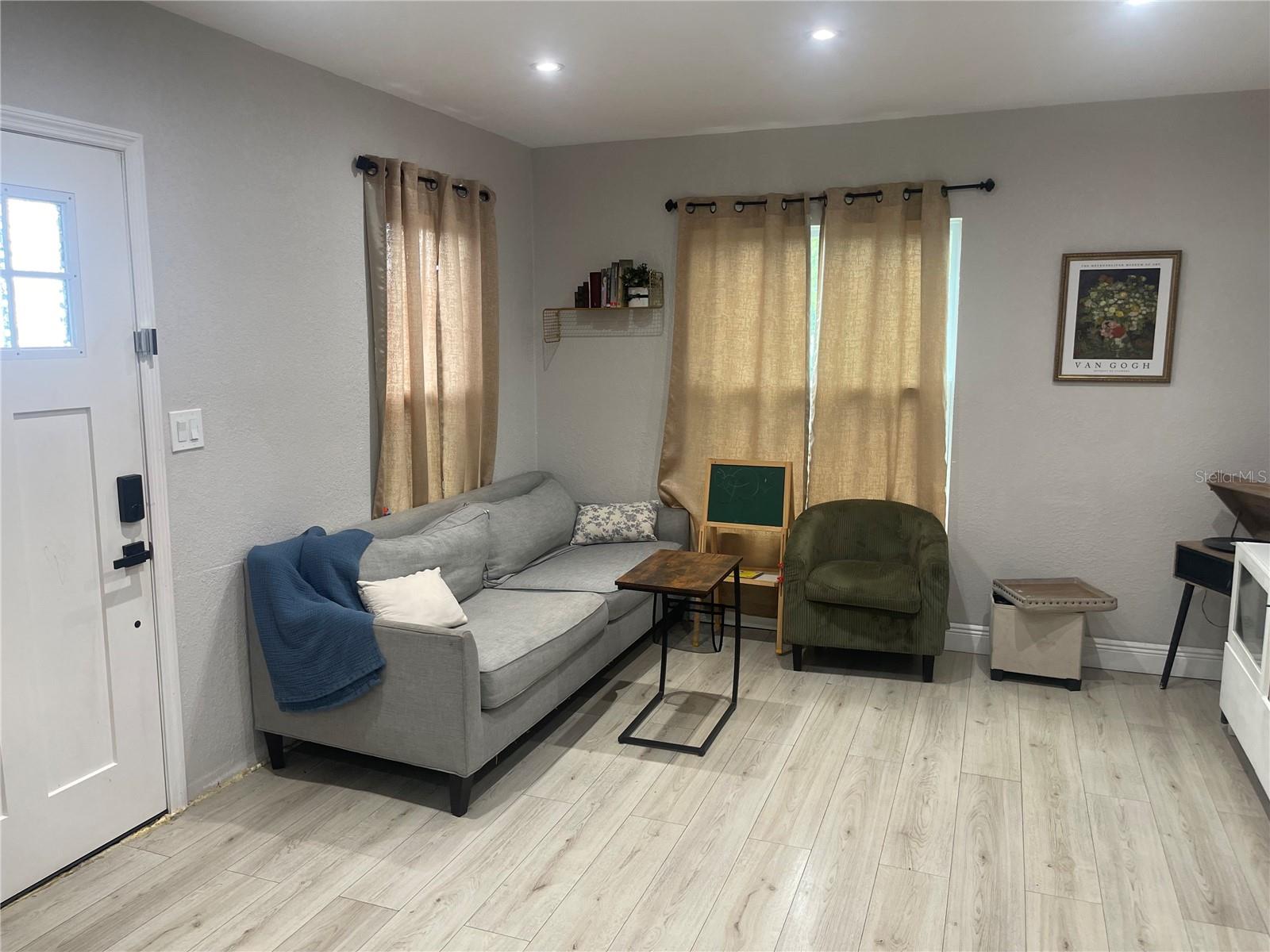 4005 N MYRTLE AVE, TAMPA, FL — photo 2