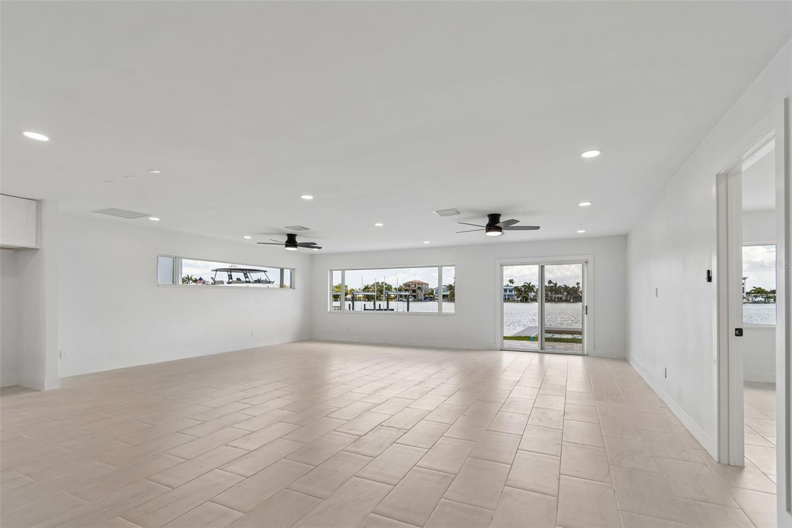10238 TARPON DR, TREASURE ISLAND, FL — photo 7