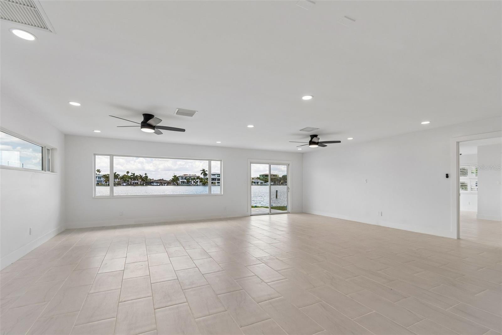 10238 TARPON DR, TREASURE ISLAND, FL — photo 8