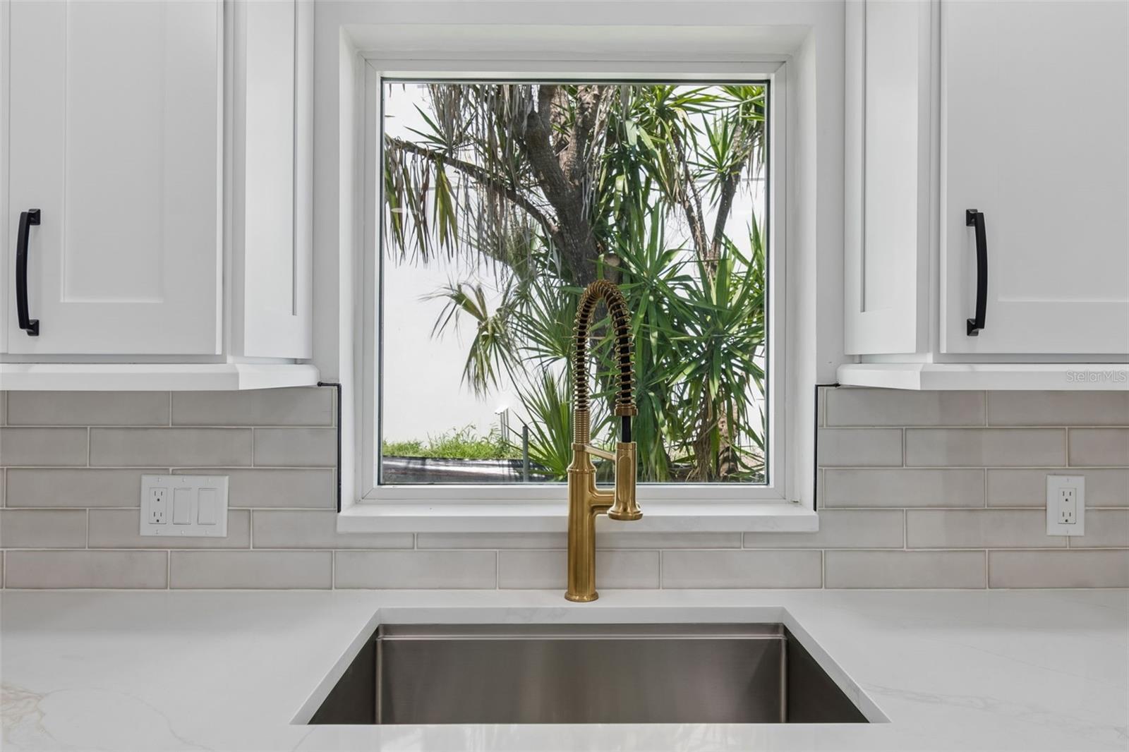 10238 TARPON DR, TREASURE ISLAND, FL — photo 15