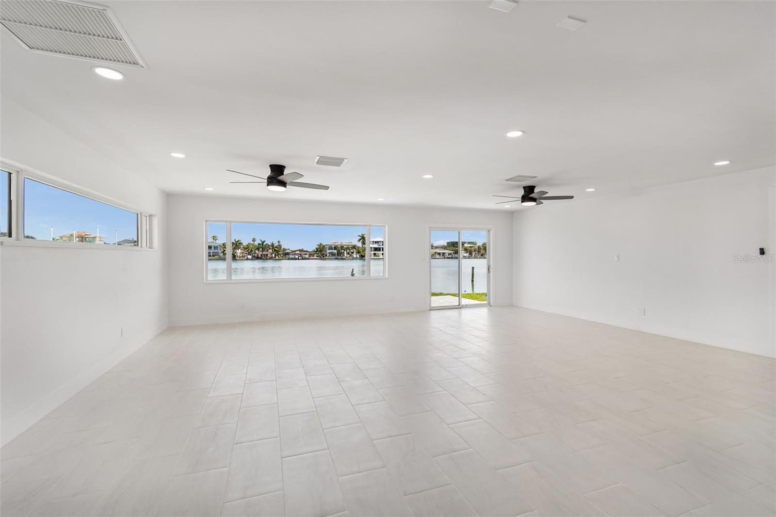 10238 TARPON DR, TREASURE ISLAND, FL — photo 18