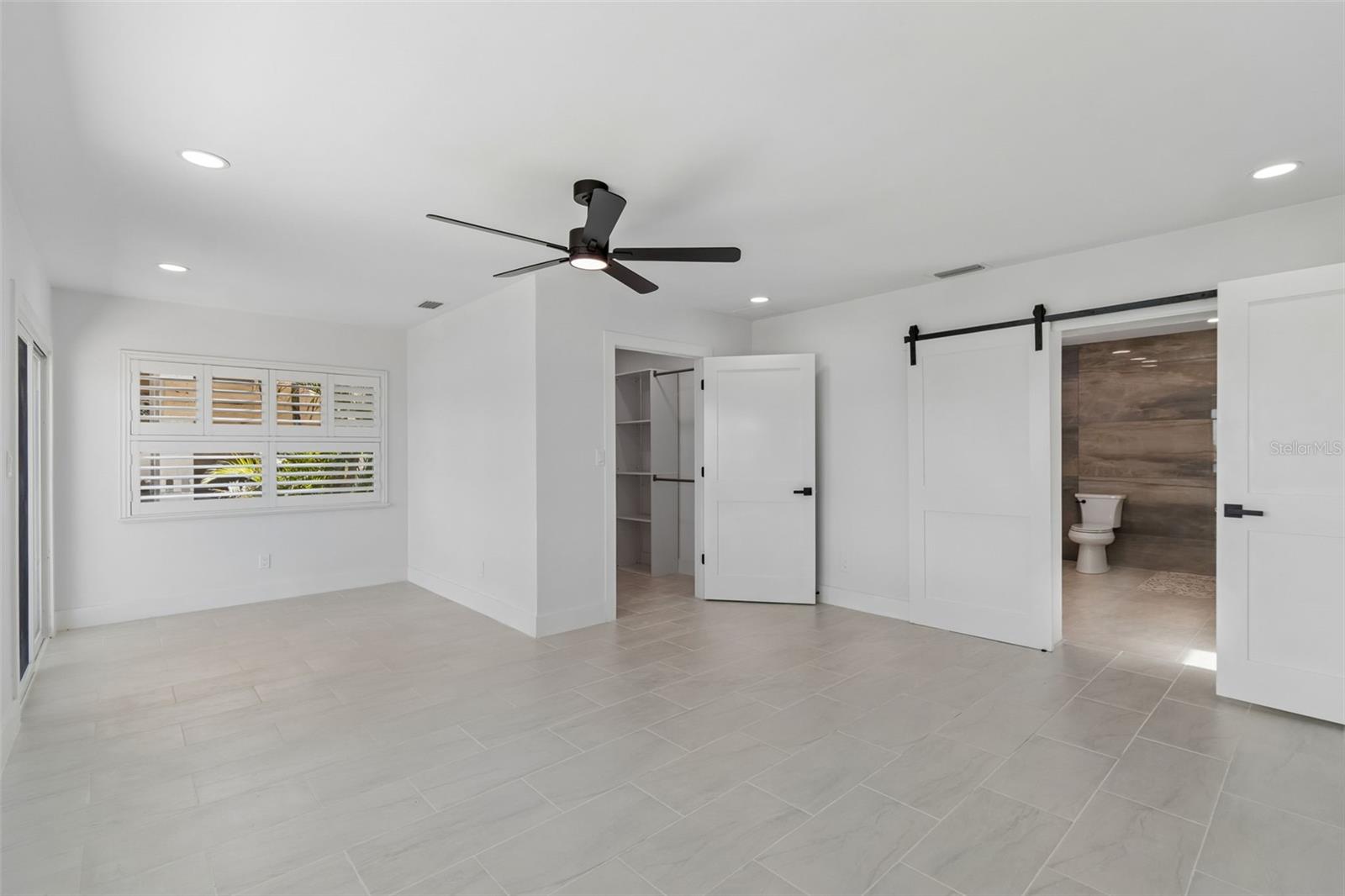 10238 TARPON DR, TREASURE ISLAND, FL — photo 23