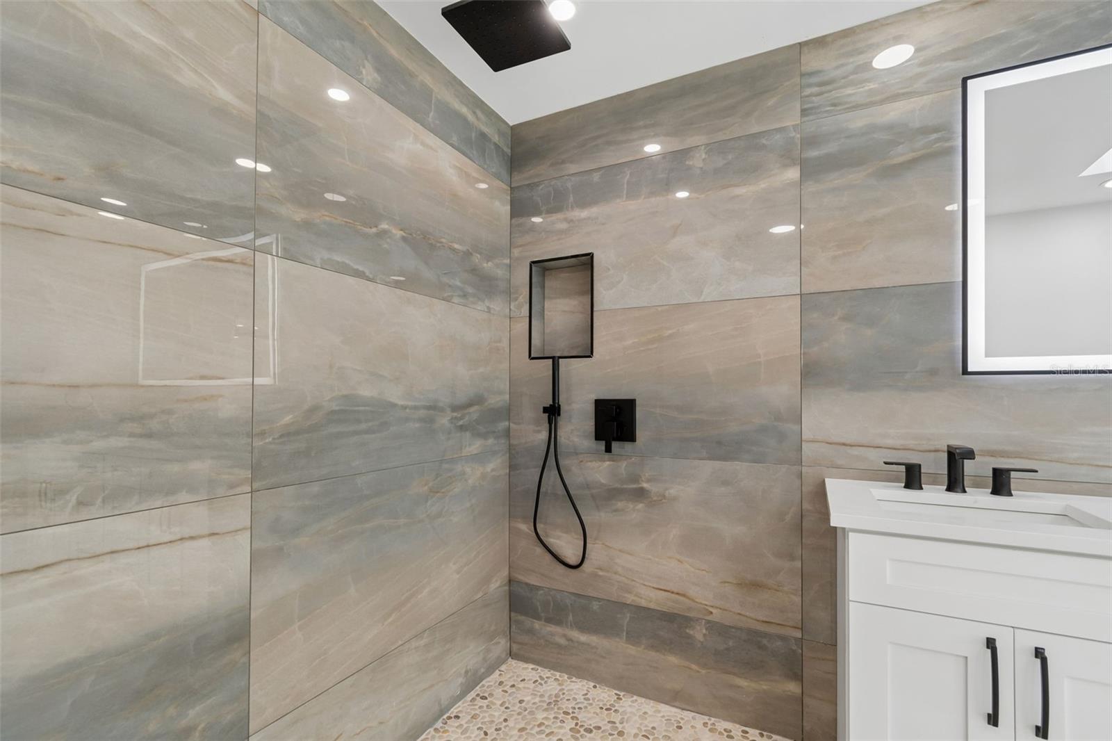 10238 TARPON DR, TREASURE ISLAND, FL — photo 29