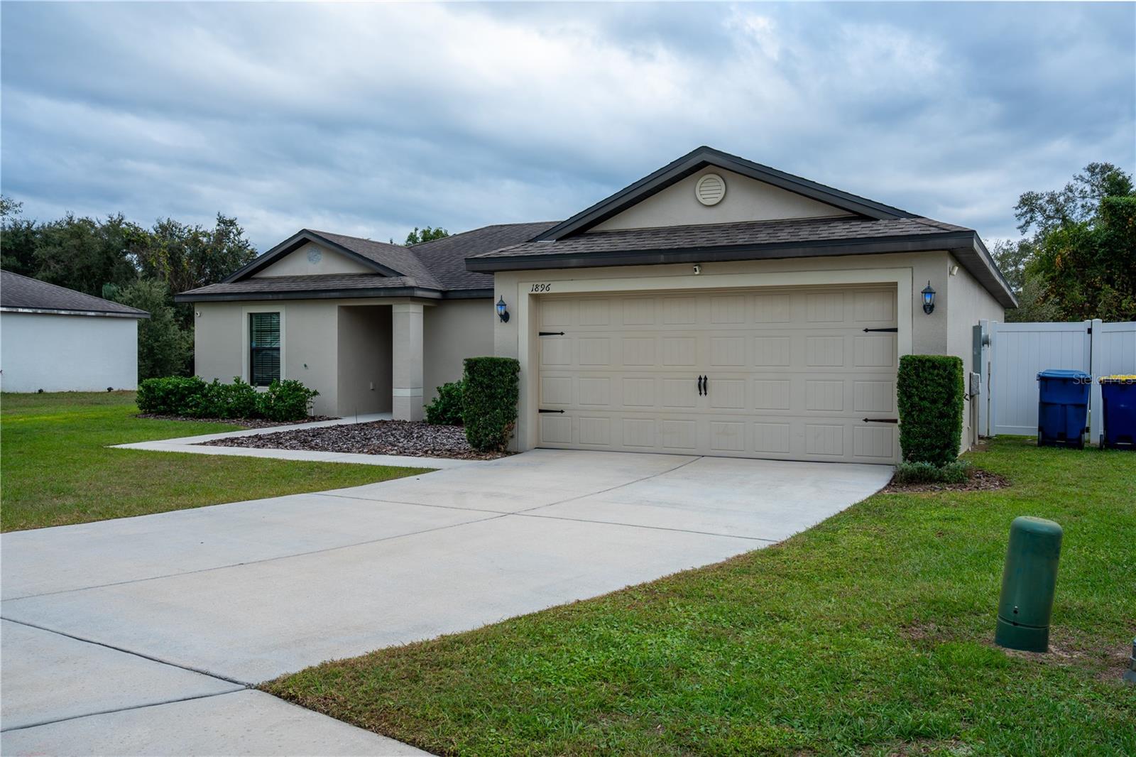 1896 PIEDMONT CT, MASCOTTE, FL