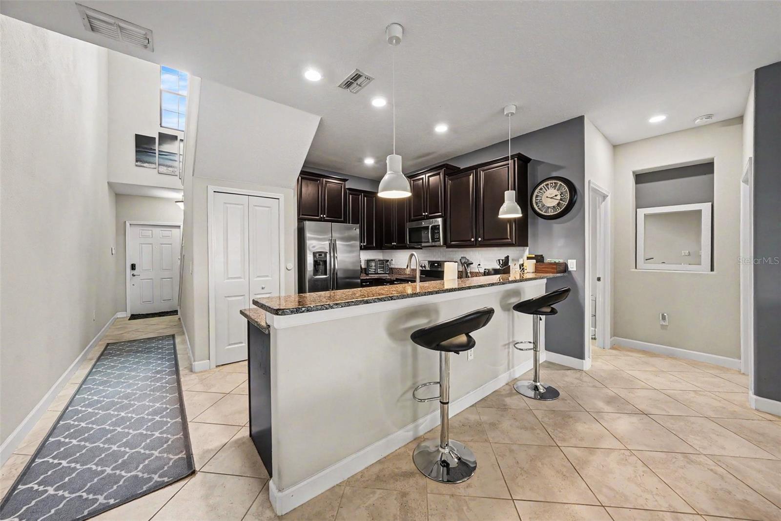 28504 TRANQUIL LAKE CIR, WESLEY CHAPEL, FL — photo 4