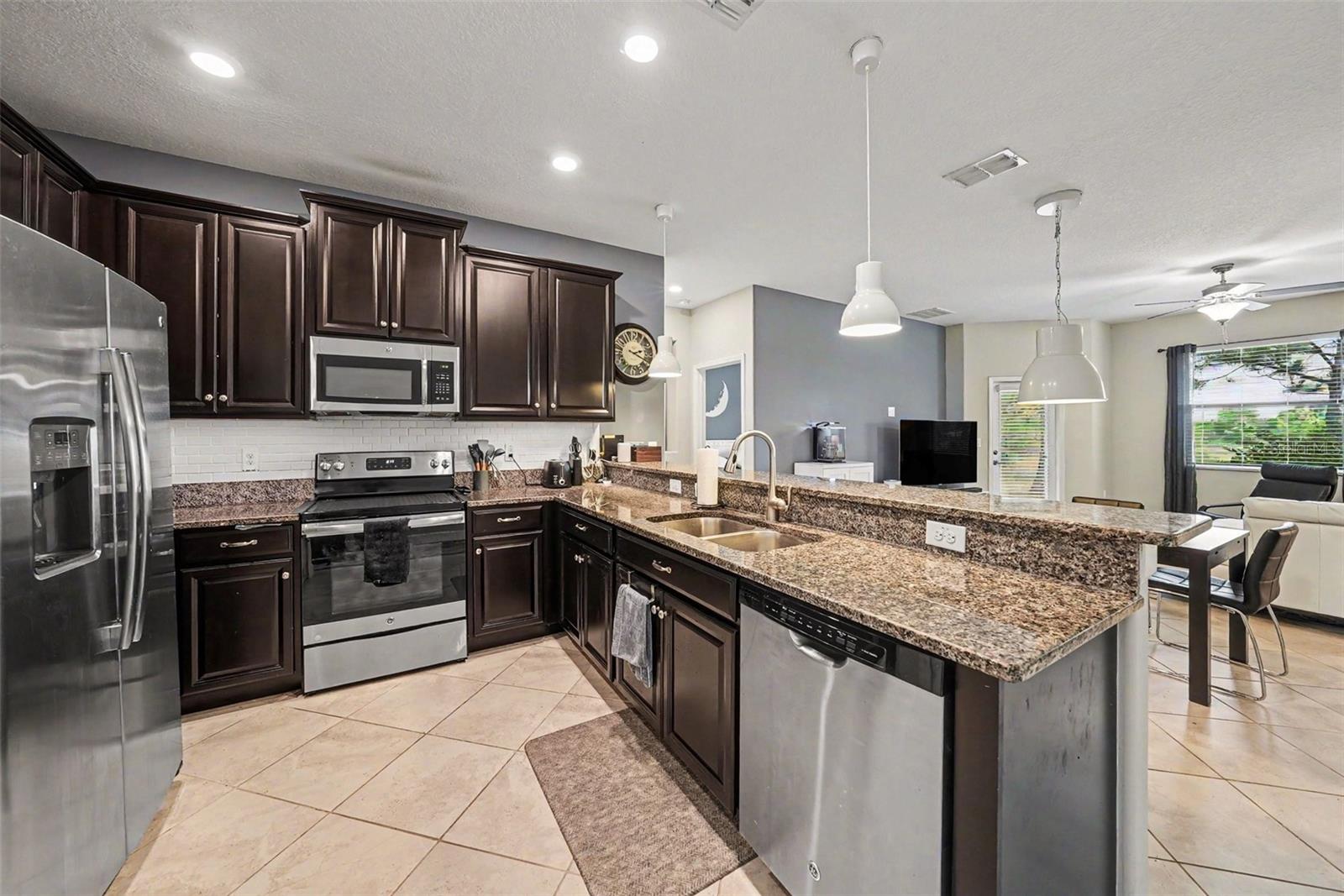 28504 TRANQUIL LAKE CIR, WESLEY CHAPEL, FL — photo 10
