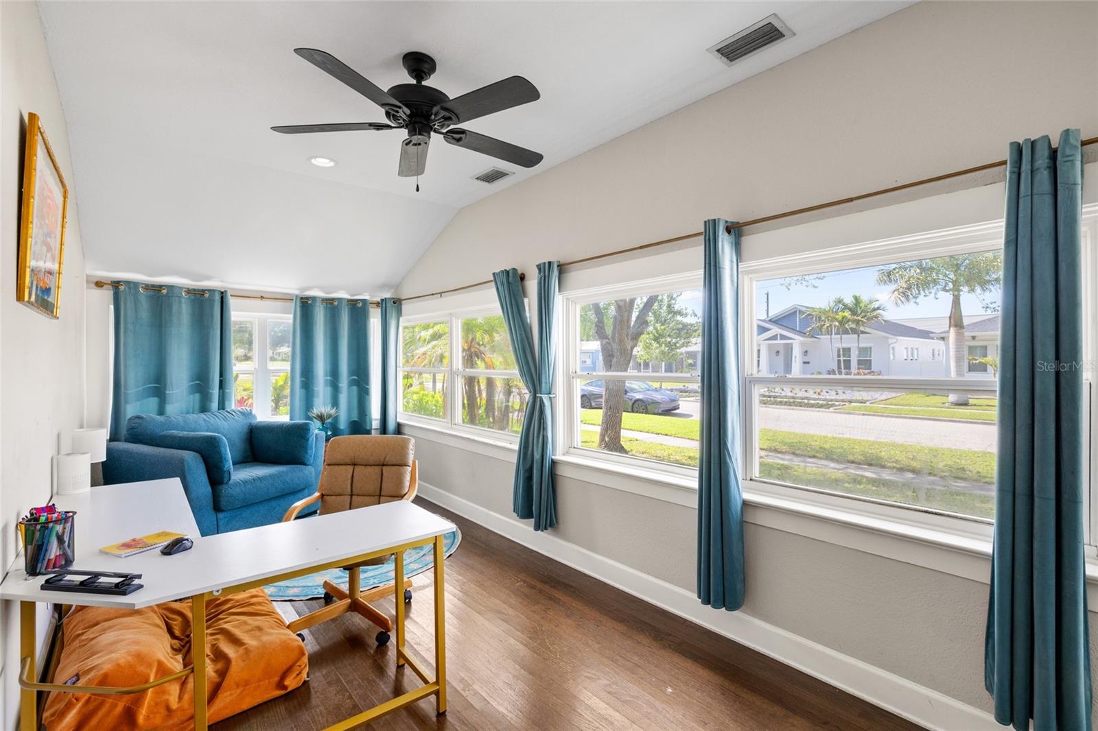 466 36TH AVE N, ST PETERSBURG, FL — photo 2