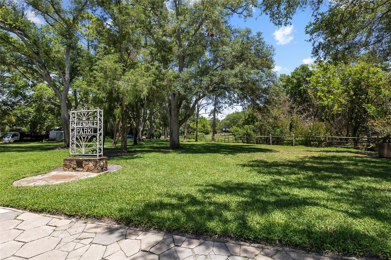 466 36TH AVE N, ST PETERSBURG, FL — photo 48