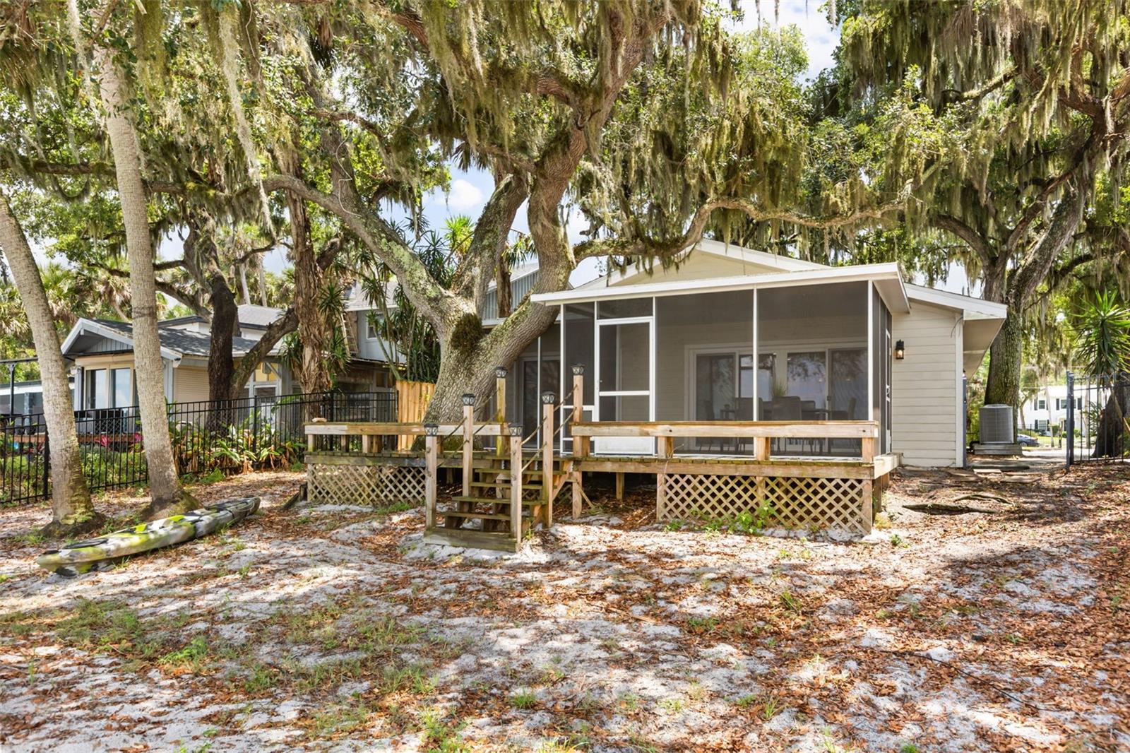 2462 FORT LANE RD, GENEVA, FL — photo 23