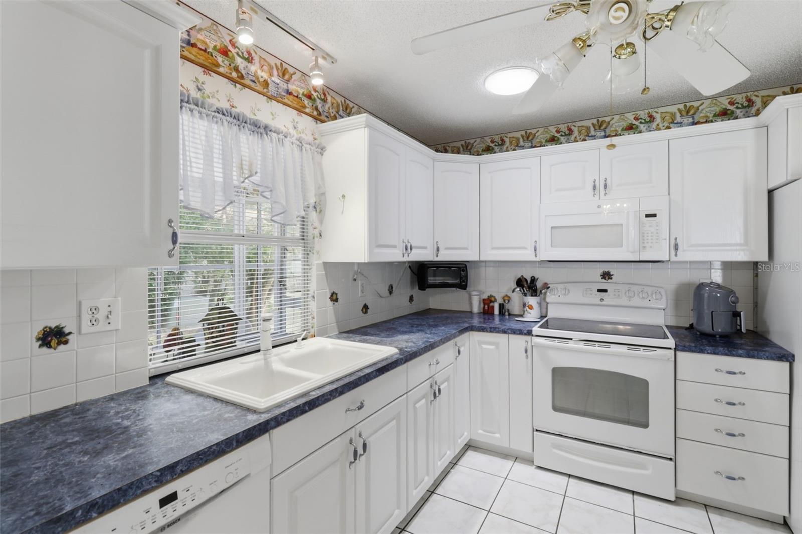 10600 SALAMANCA DR, PORT RICHEY, FL — photo 9