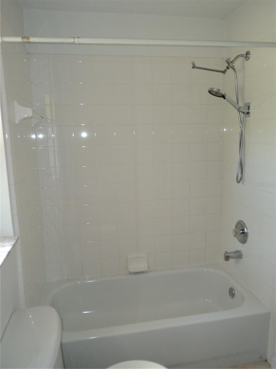 548 E MONTROSE ST, CLERMONT, FL — photo 17