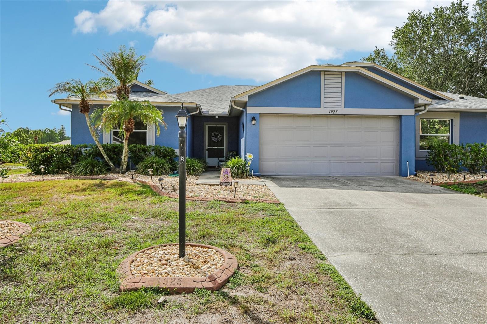 1925 GRAND CYPRESS LN, SUN CITY CENTER, FL — photo 2