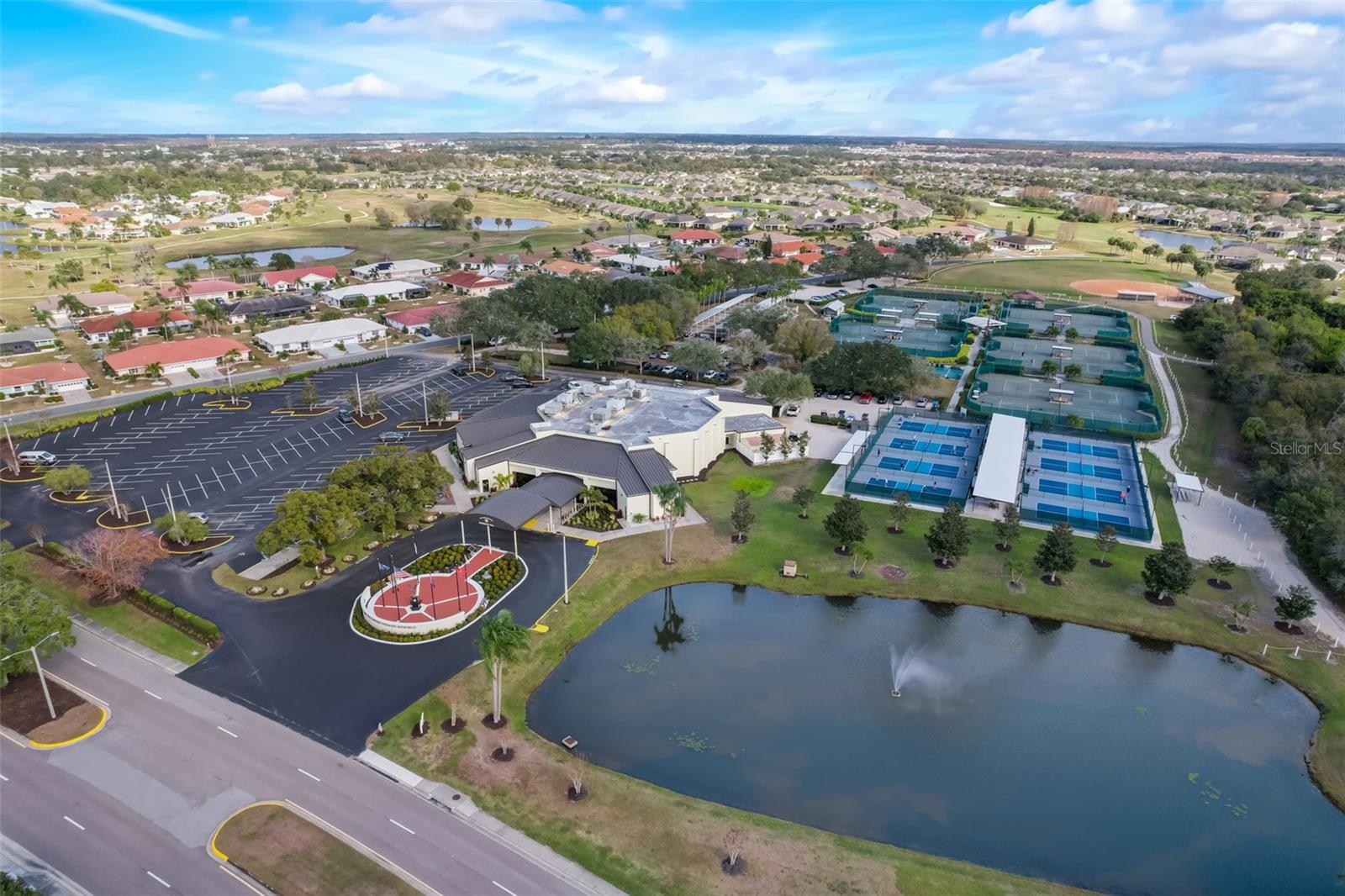 1925 GRAND CYPRESS LN, SUN CITY CENTER, FL — photo 44