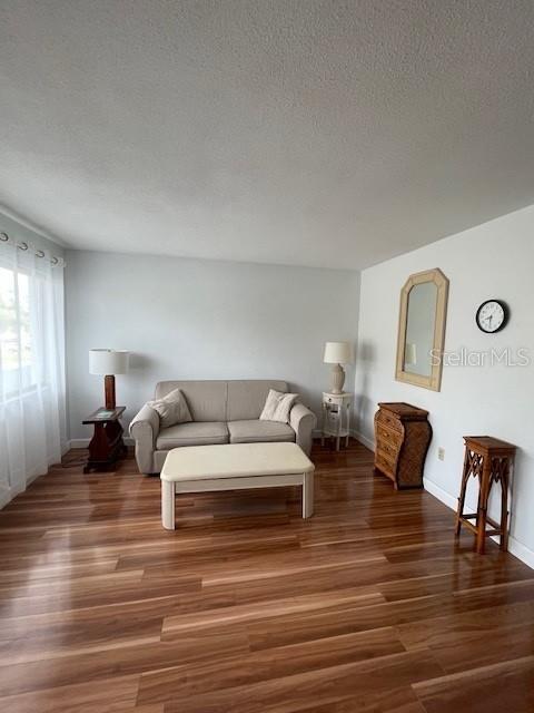 8075 112TH ST #203, SEMINOLE, FL — photo 2