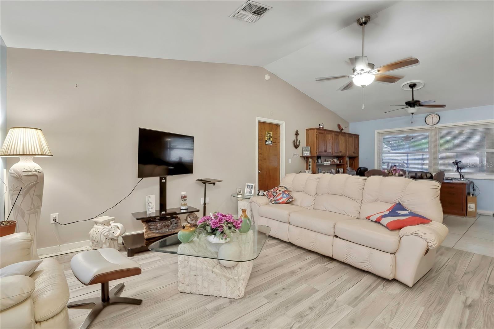 10185 CARRIN RD, SPRING HILL, FL — photo 15