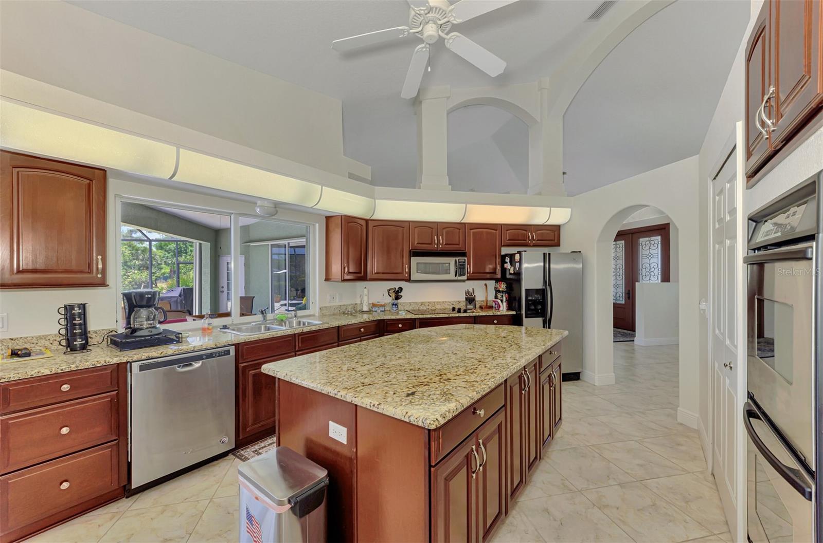 900 PARK PLACE DR, ENGLEWOOD, FL — photo 32