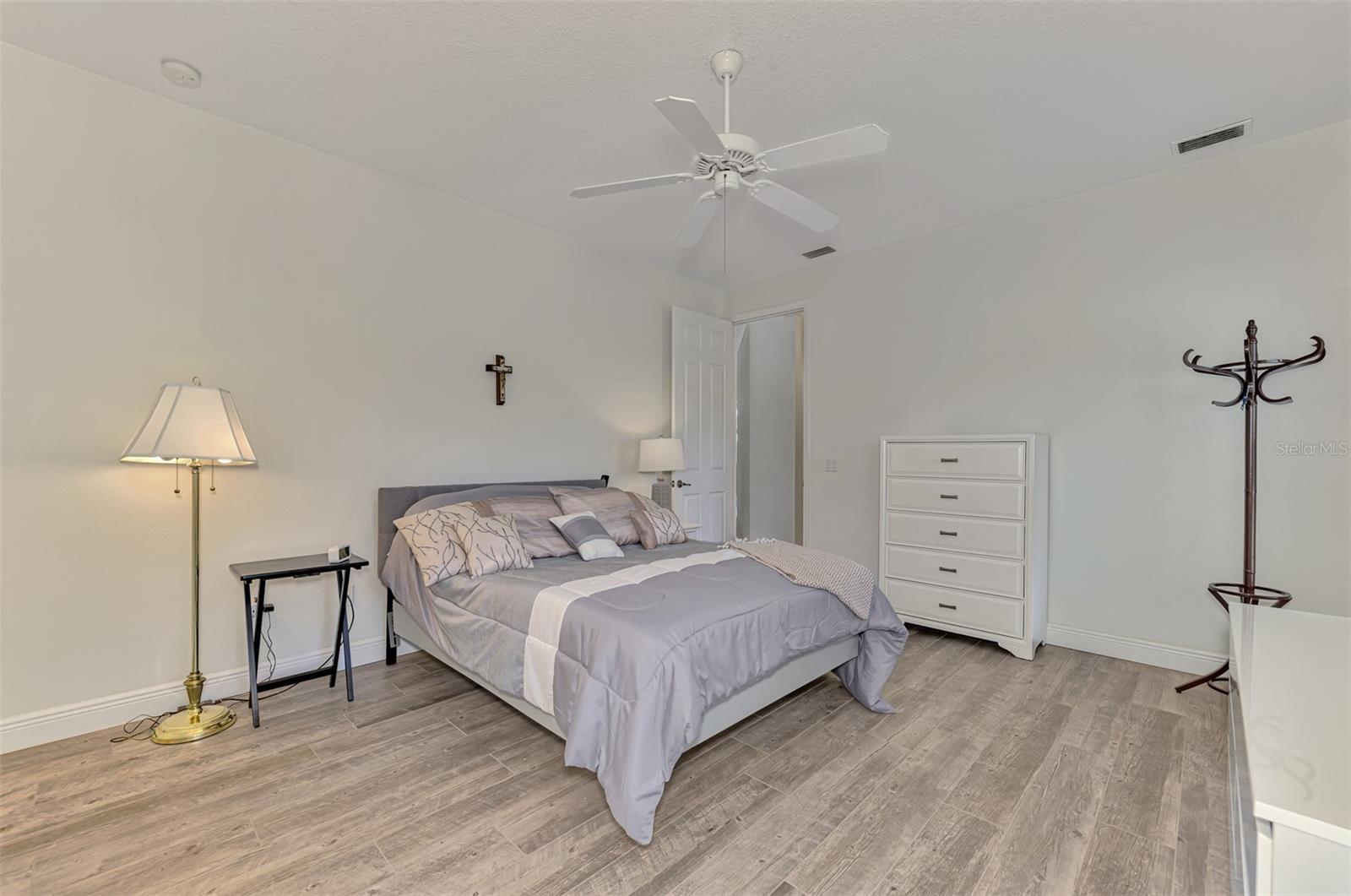 900 PARK PLACE DR, ENGLEWOOD, FL — photo 45