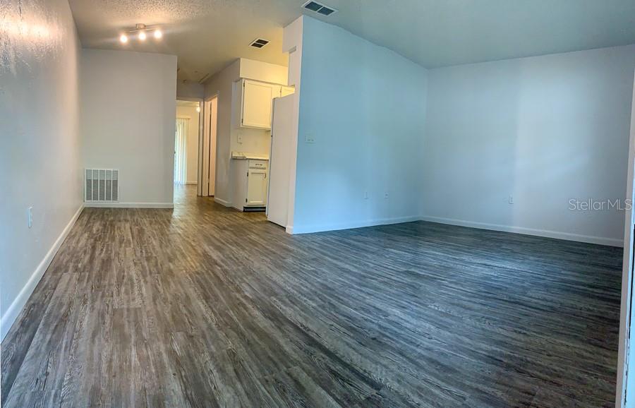 1213 NW 39TH AVE #B4, GAINESVILLE, FL — photo 2