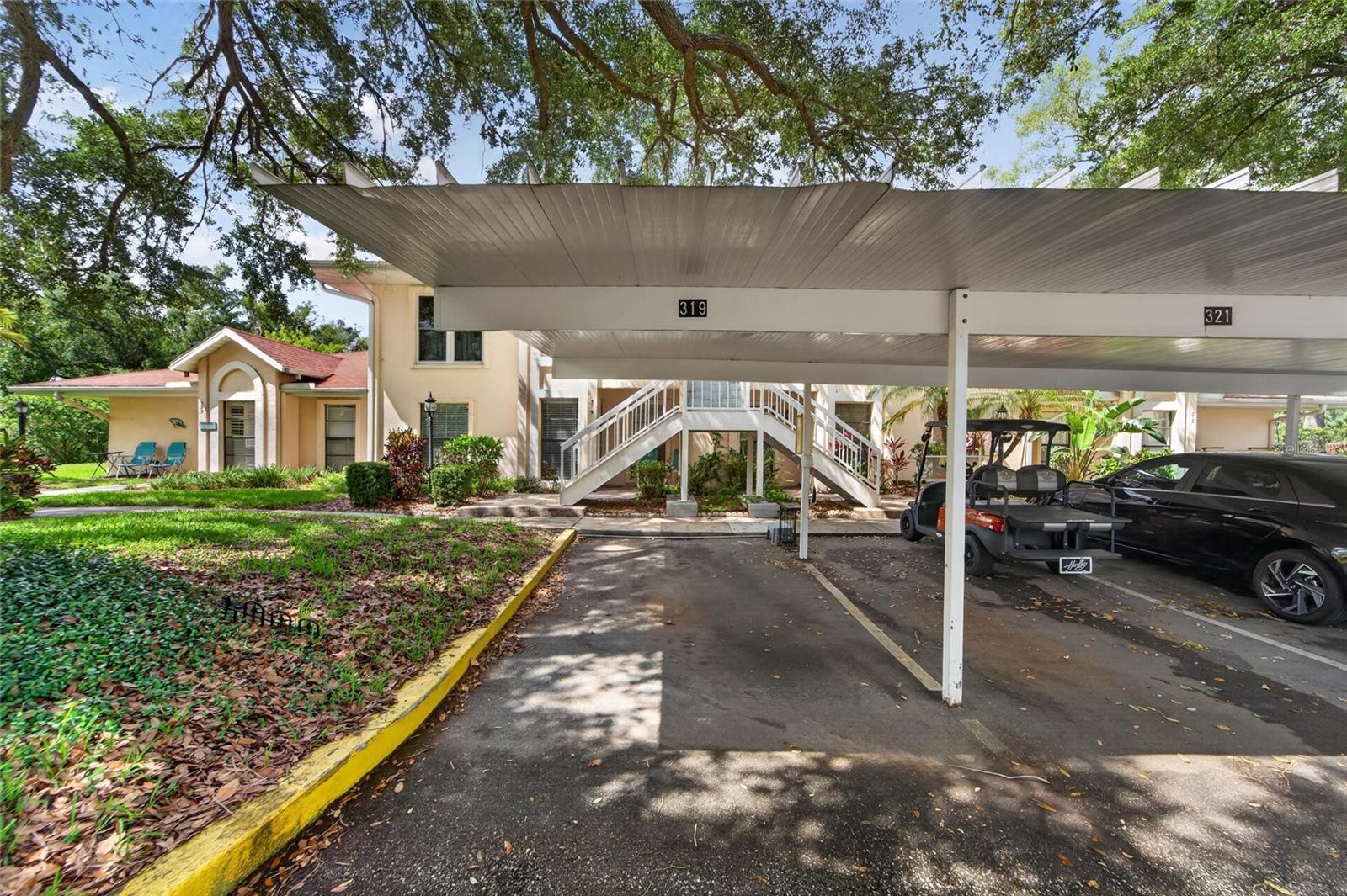 319 KNOTTWOOD CT #2, SUN CITY CENTER, FL — photo 2
