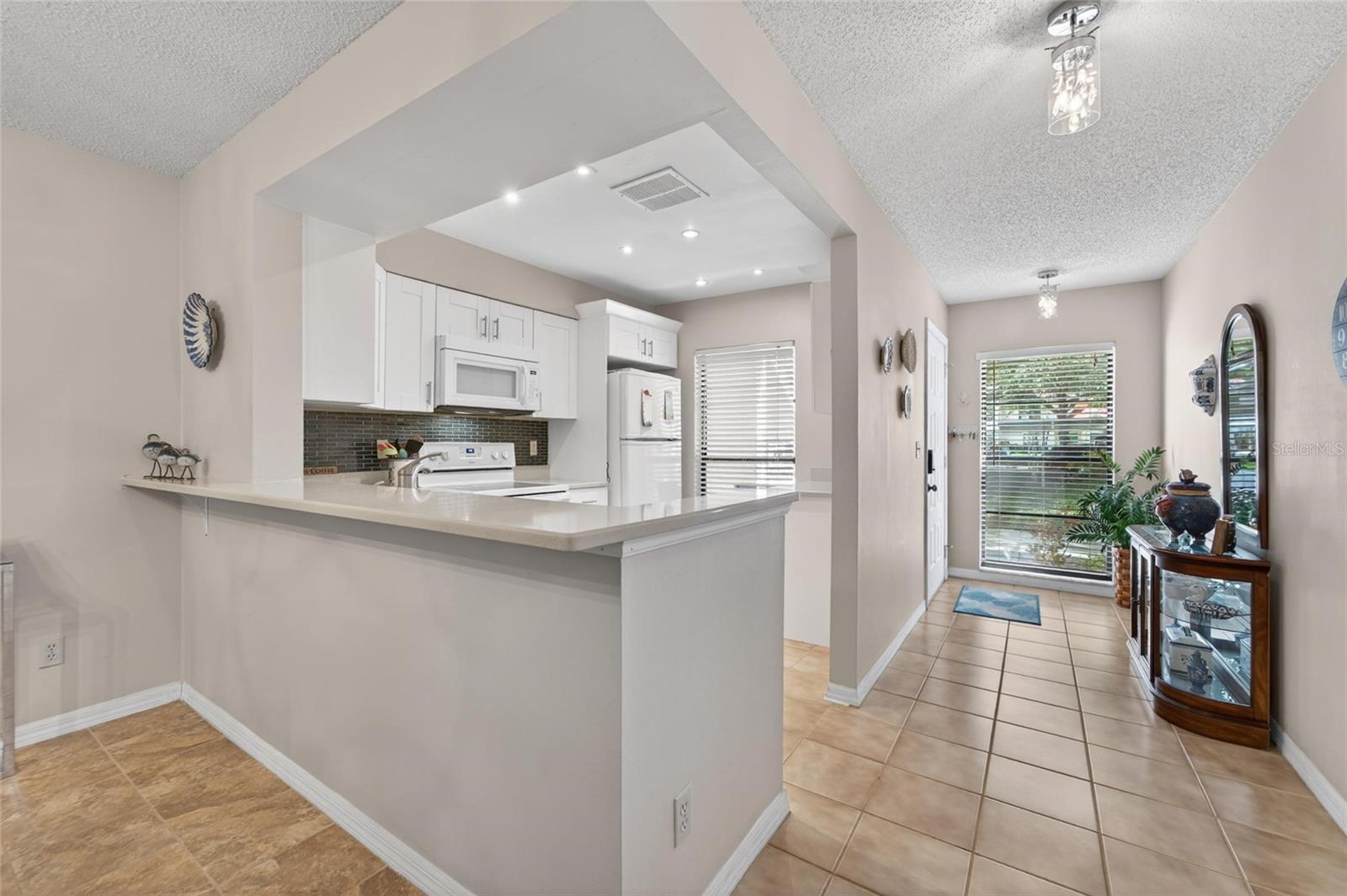 319 KNOTTWOOD CT #2, SUN CITY CENTER, FL — photo 8