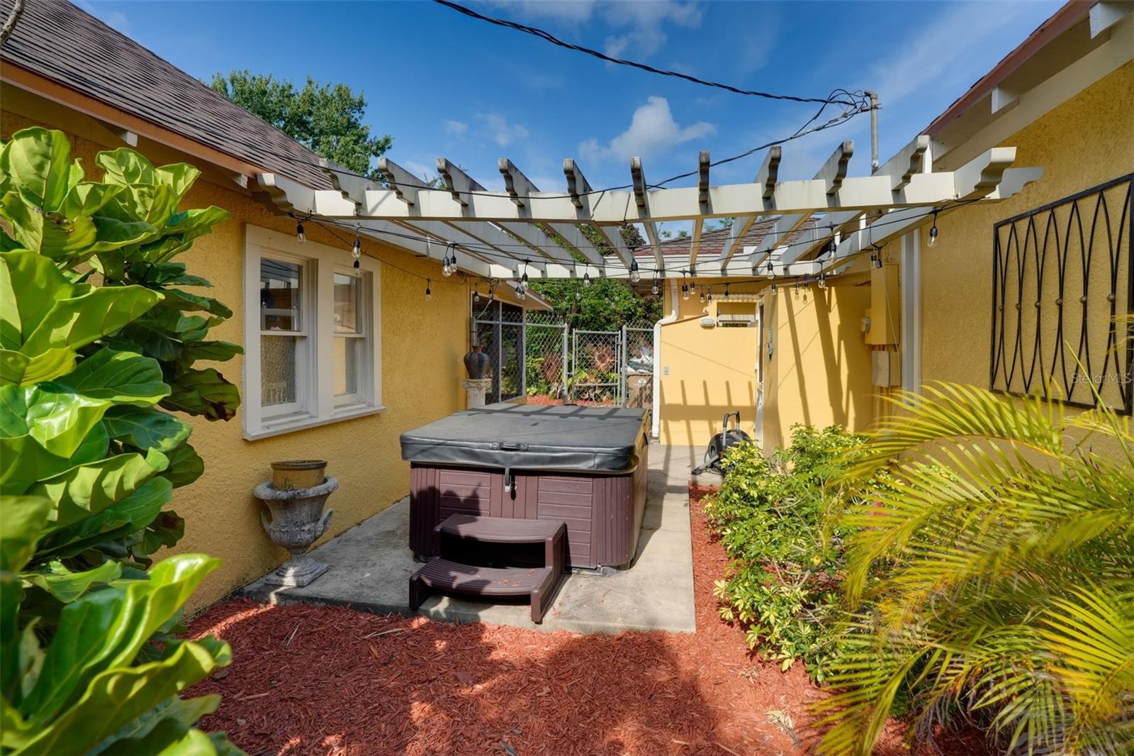 2390 SHERIDAN RD, MOUNT DORA, FL — photo 78