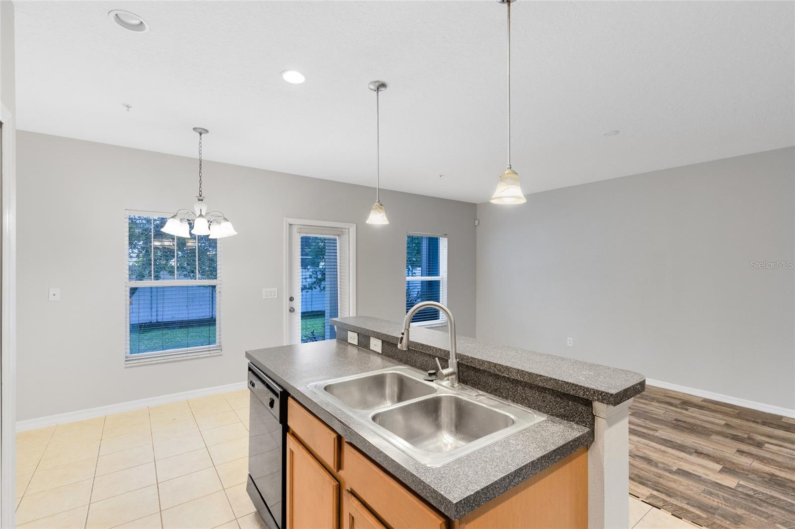 2064 CYPRESS BAY BLVD, KISSIMMEE, FL — photo 4